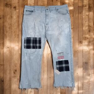 Reworked Wrangler jeans Mens 42x27 Hand Curated ROMERO FOLKWORKS™
